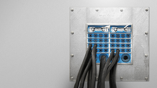 使用 Roxtec 电缆和管道密封系统密封您的港口的 5 个理由