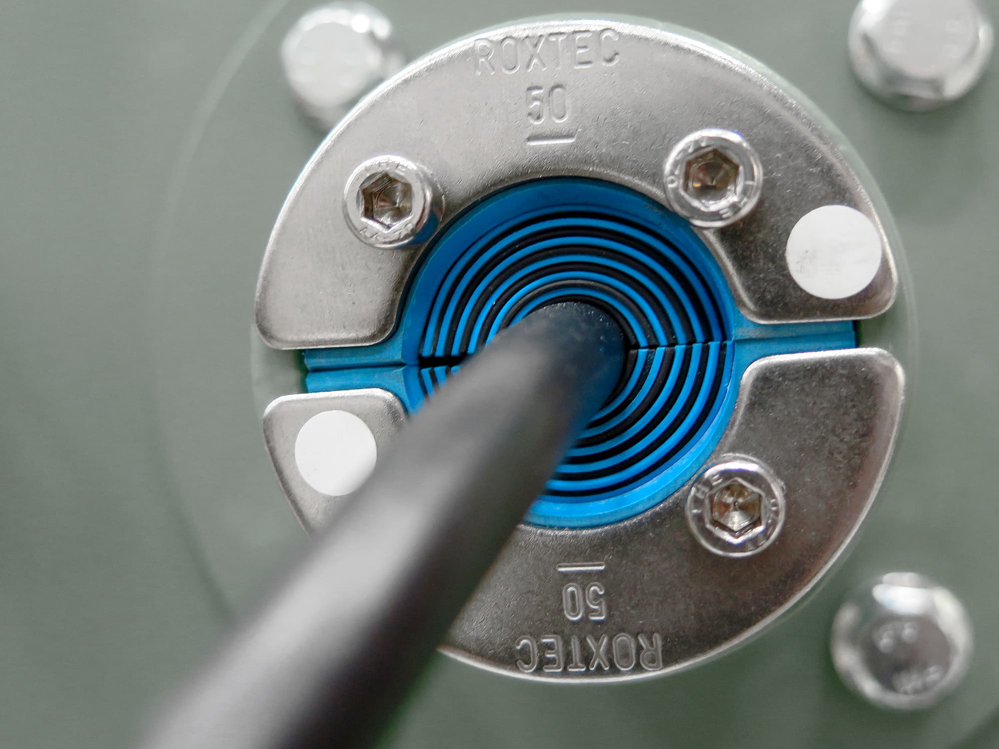 Roxtec R EMC 穿隔系统