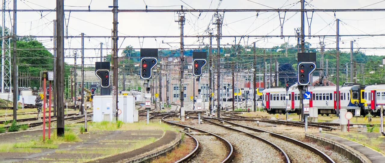 适用于铁路基础设施的电缆、管道和导管密封系统