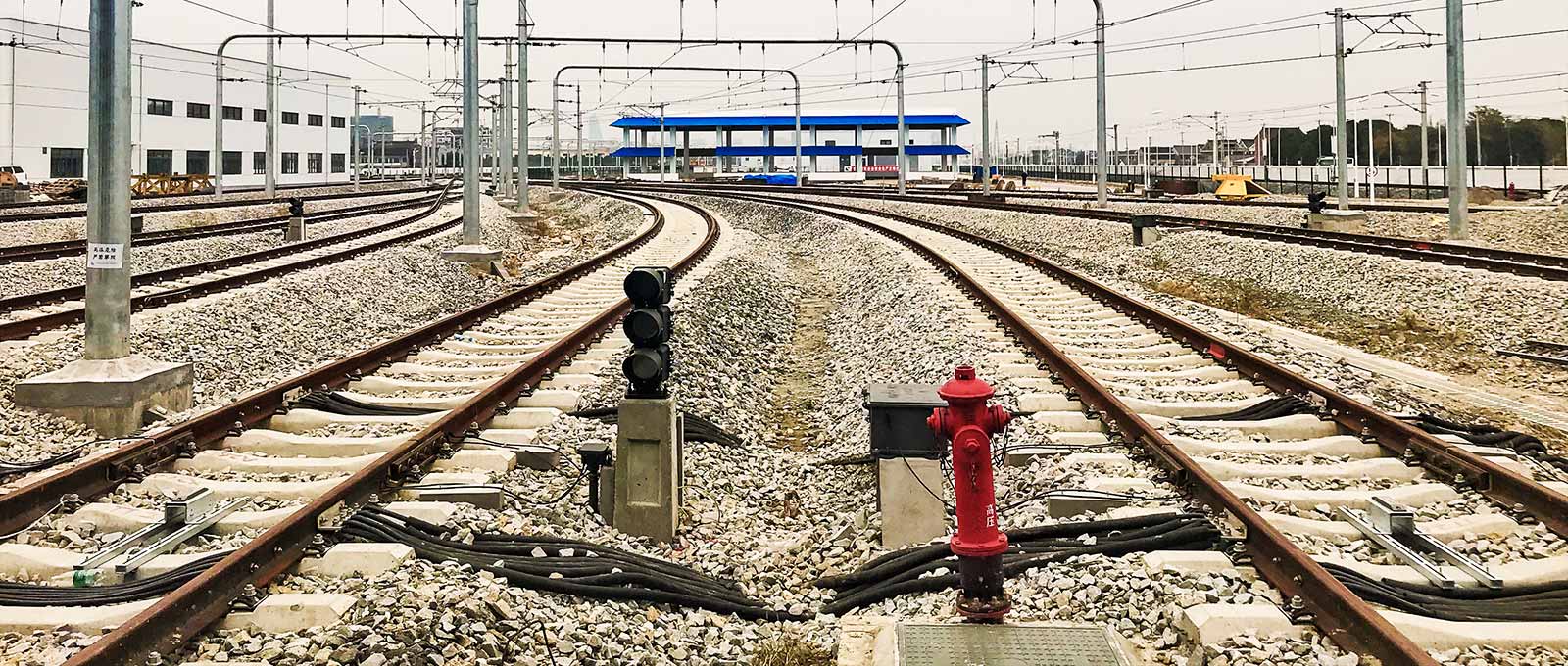 保护上海地铁免受火灾和湿气的侵扰