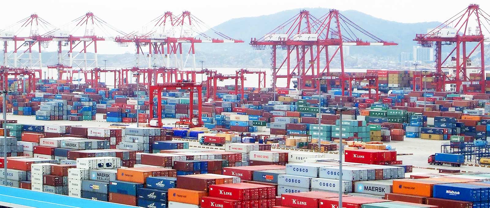 保护港口基础设施的穿隔密封系统