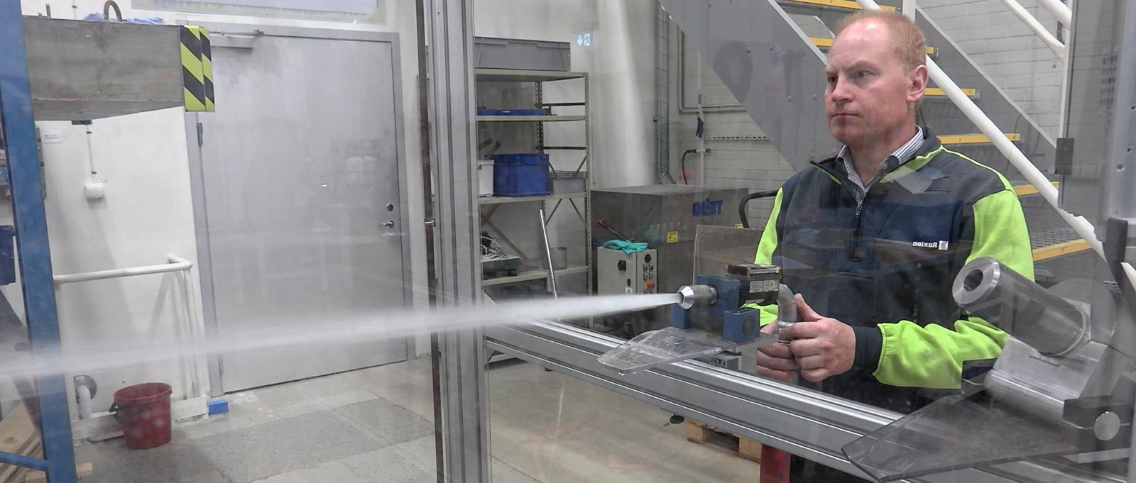 观看水密性能测试